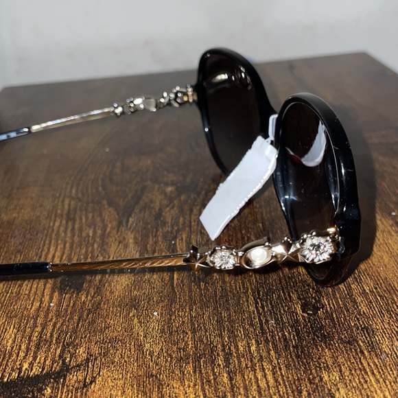 Black Coach Sunglasses - Picture 3 of 17